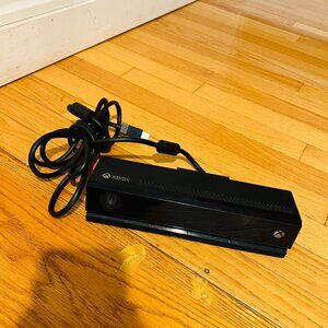 ORIGINAL MICROSOFT XBOX ONE KINECT MOTION SENSOR AND CAMERA